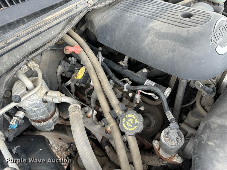 image for item LT9356 2001 Chevrolet Silverado 1500  Ext. Cab pickup truck