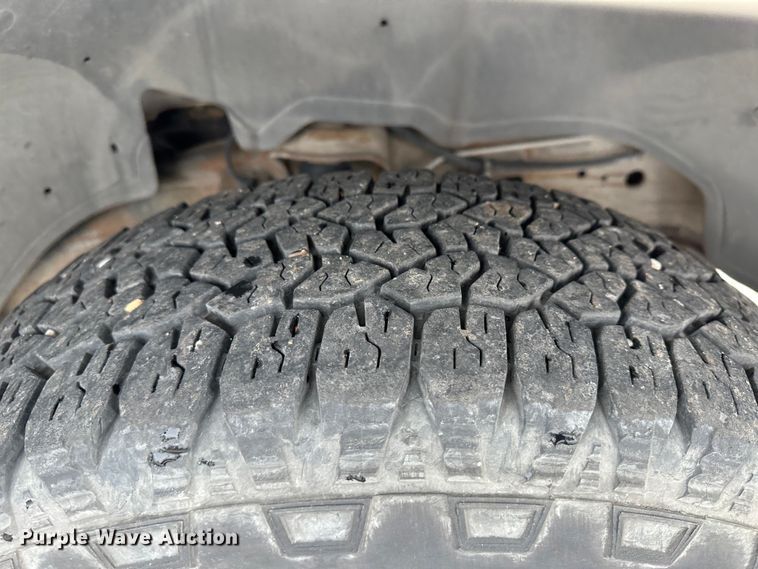 image for item LT9356 2001 Chevrolet Silverado 1500  Ext. Cab pickup truck