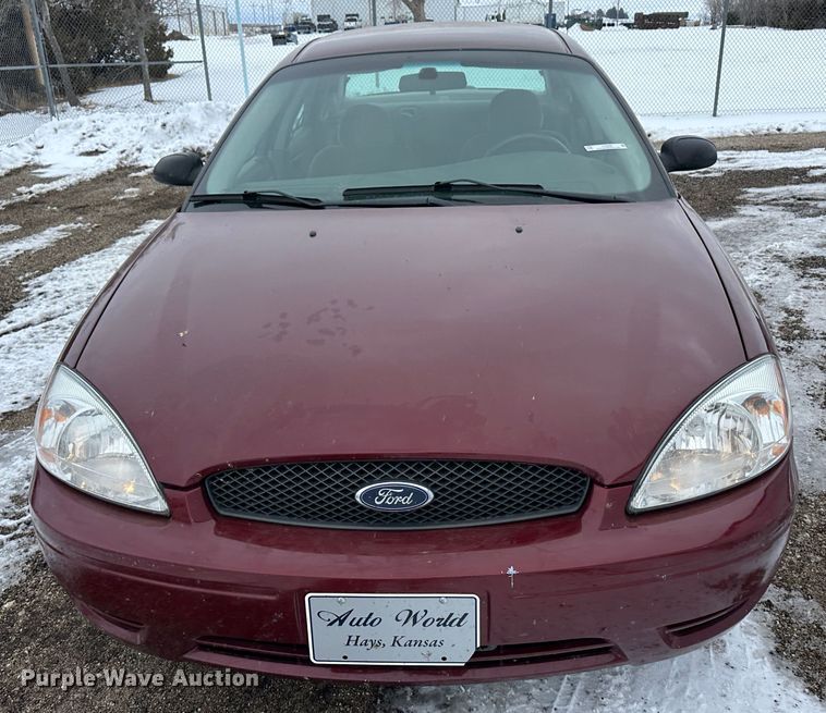 image for item LT9358 2005 Ford Taurus