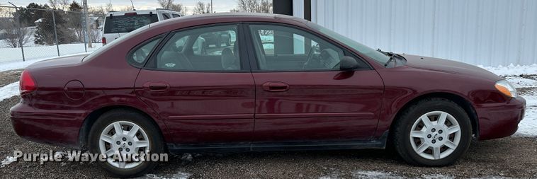 image for item LT9358 2005 Ford Taurus