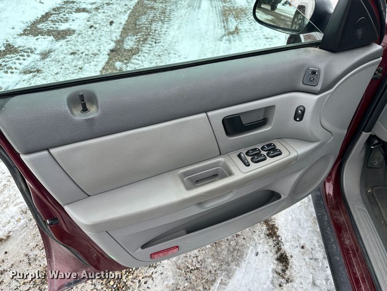 image for item LT9358 2005 Ford Taurus