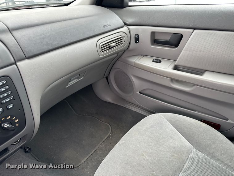 image for item LT9358 2005 Ford Taurus