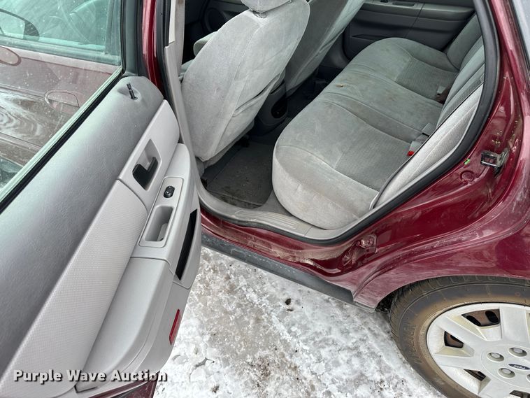 image for item LT9358 2005 Ford Taurus