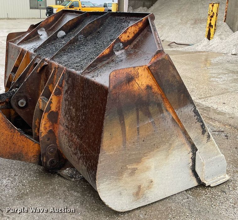 image for item MA9845 2005 Case 821C  wheel loader