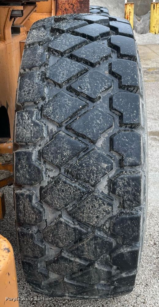 image for item MA9845 2005 Case 821C  wheel loader