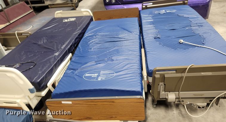 image for item MH9693 (9) hospital beds