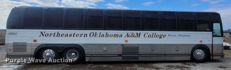 image for item MH9710 1999 Prevost 1999  coach bus