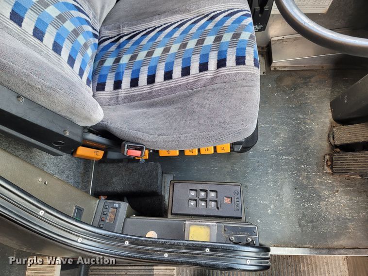 image for item MH9710 1999 Prevost 1999  coach bus