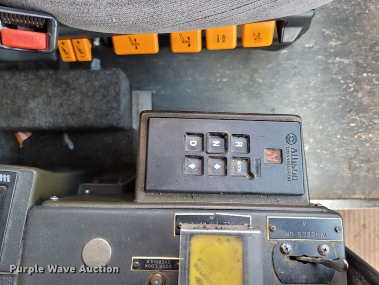 image for item MH9710 1999 Prevost 1999  coach bus