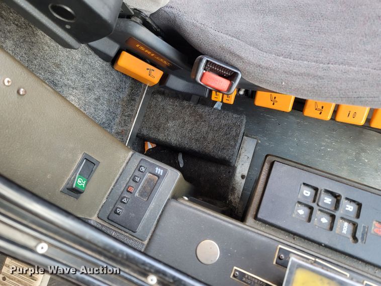 image for item MH9710 1999 Prevost 1999  coach bus