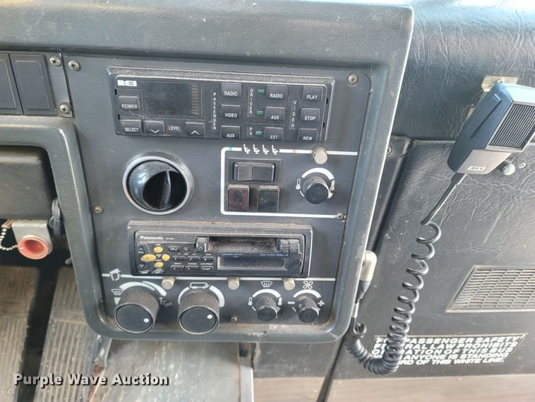 image for item MH9710 1999 Prevost 1999  coach bus