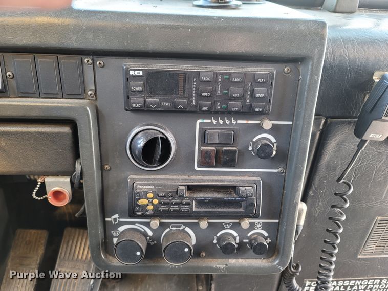 image for item MH9710 1999 Prevost 1999  coach bus