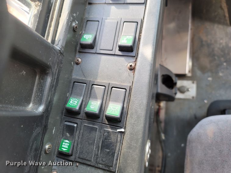 image for item MH9710 1999 Prevost 1999  coach bus