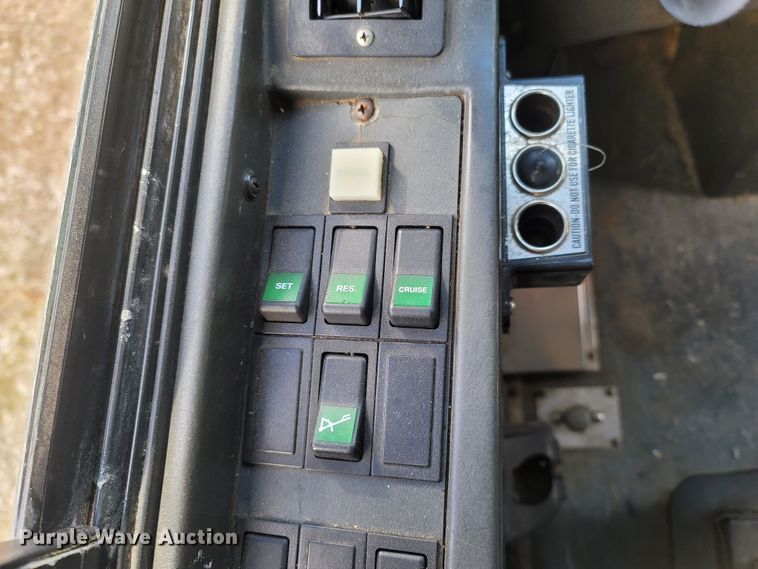 image for item MH9710 1999 Prevost 1999  coach bus