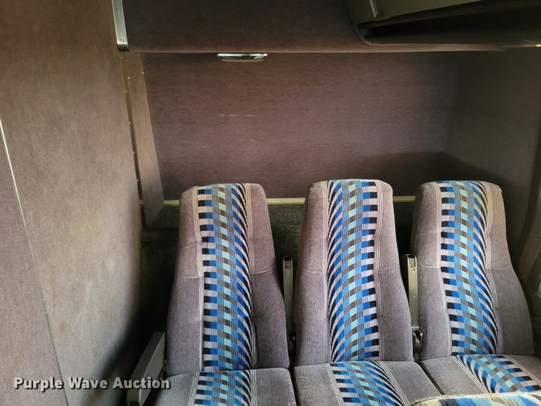 image for item MH9710 1999 Prevost 1999  coach bus