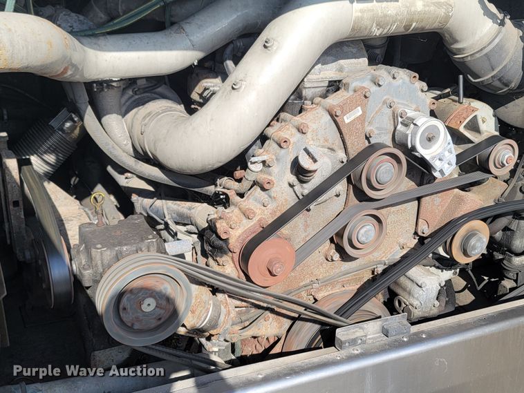 image for item MH9710 1999 Prevost 1999  coach bus