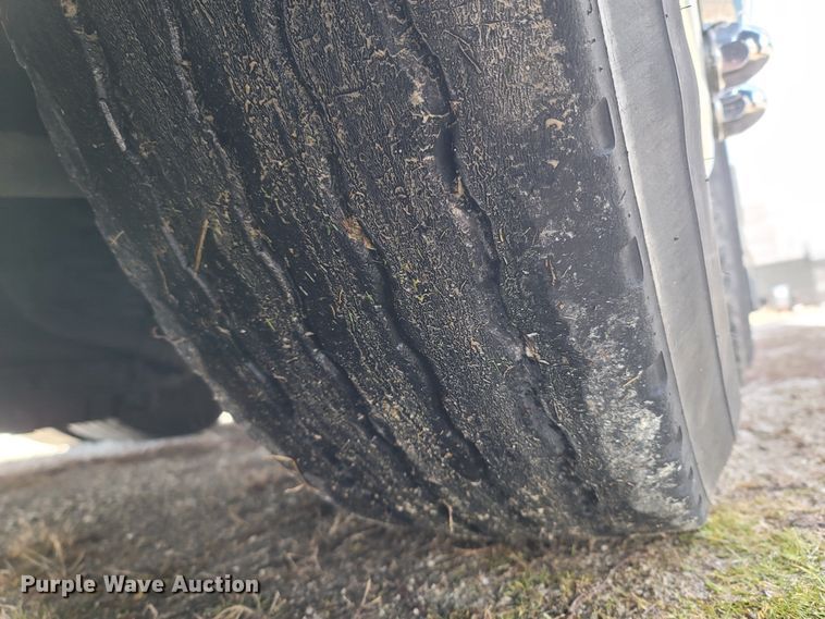 image for item MH9710 1999 Prevost 1999  coach bus