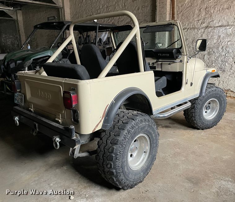 image for item MI9780 1985 AMC CJ7  SUV