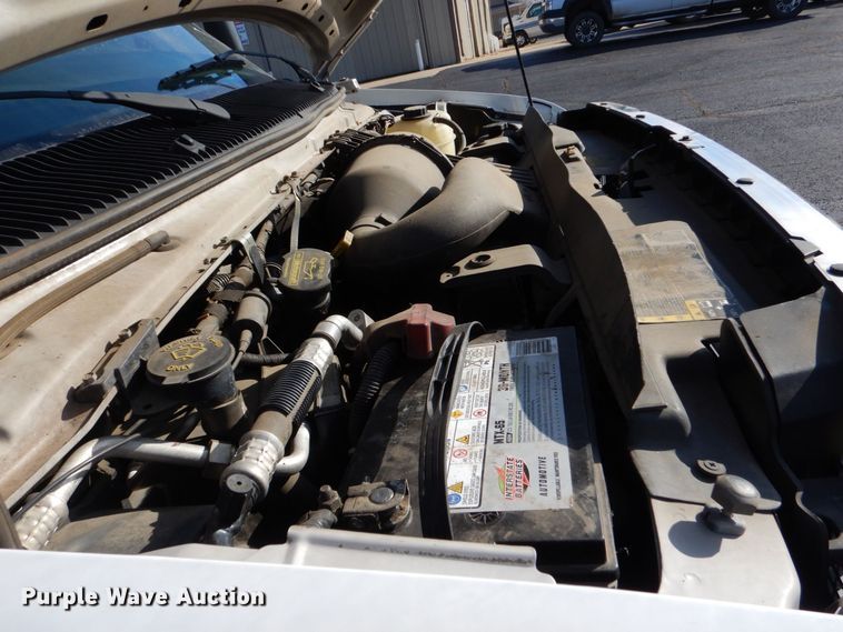 image for item MM9638 2011 Ford E450  shuttle bus