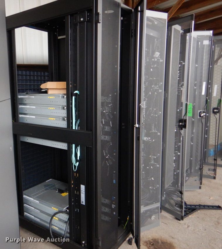 image for item MM9665 HP  server rack