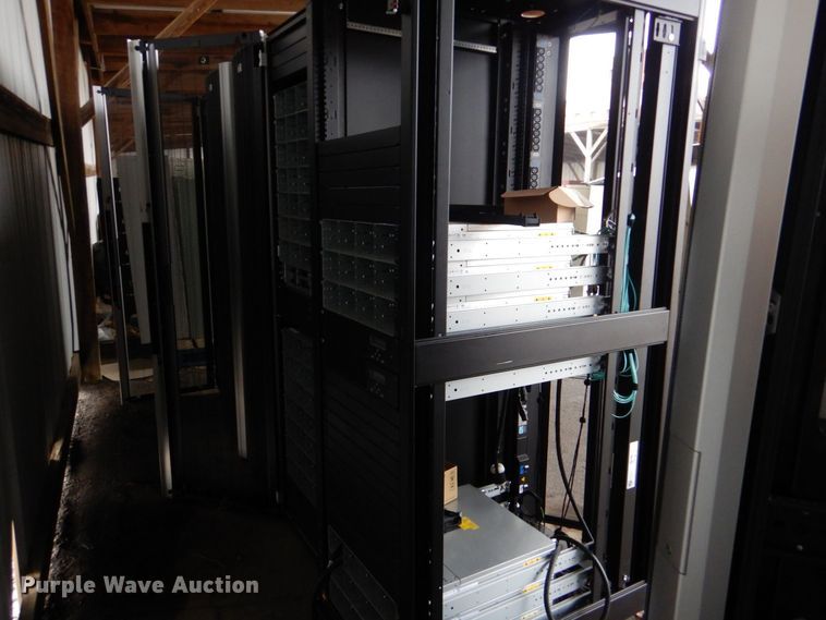 image for item MM9665 HP  server rack