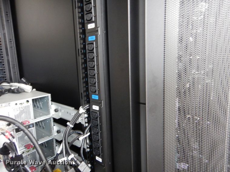 image for item MM9665 HP  server rack