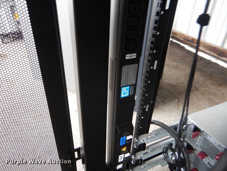 image for item MM9665 HP  server rack