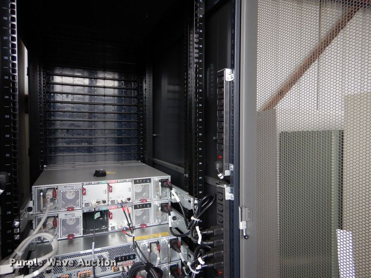 image for item MM9669 HP  server rack