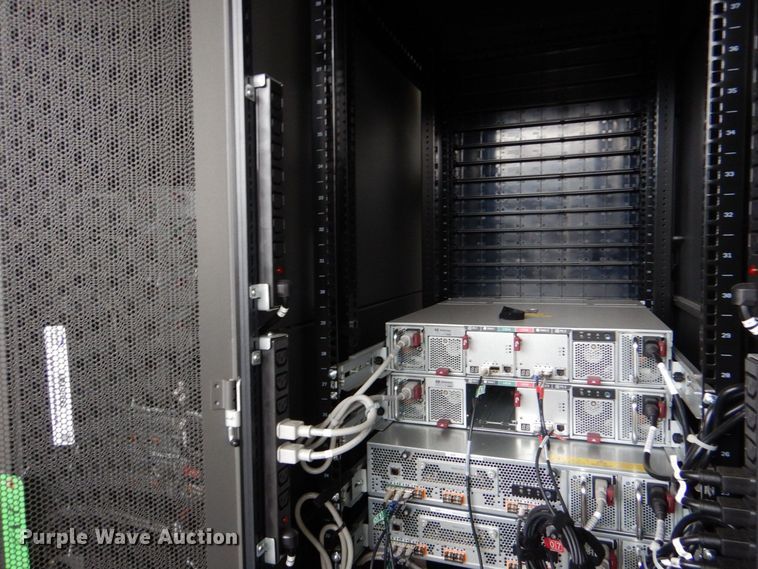 image for item MM9669 HP  server rack