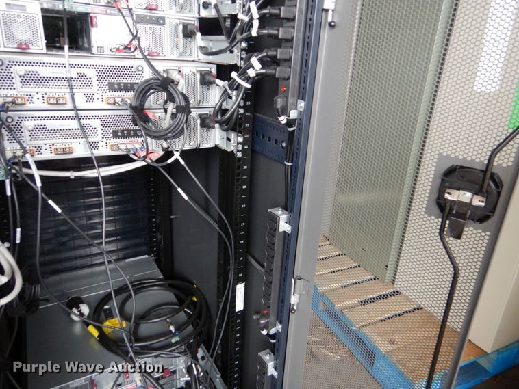 image for item MM9669 HP  server rack