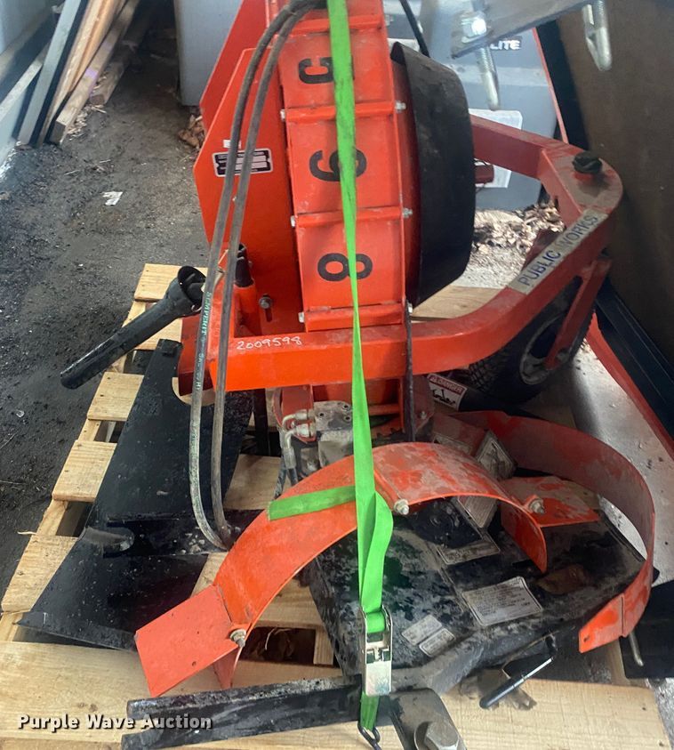 image for item MM9678 2009 Kubota F2680 lawn mower