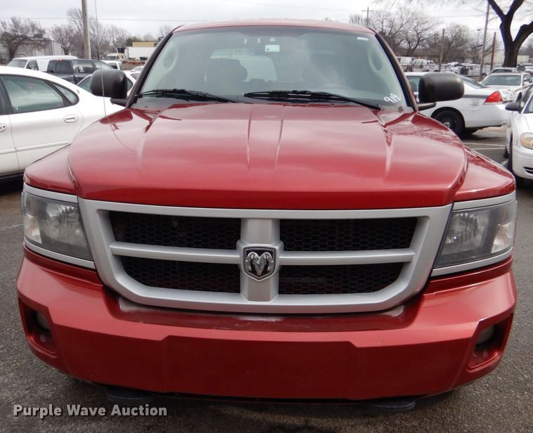 image for item MM9681 2010 Dodge Dakota  Crew Cab pickup truck