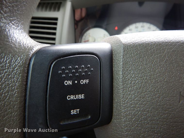 image for item MM9681 2010 Dodge Dakota  Crew Cab pickup truck