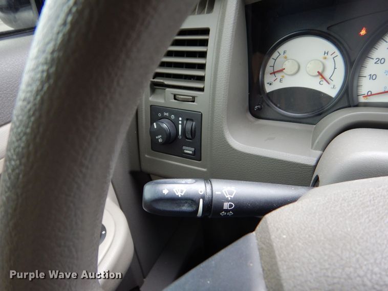 image for item MM9681 2010 Dodge Dakota  Crew Cab pickup truck