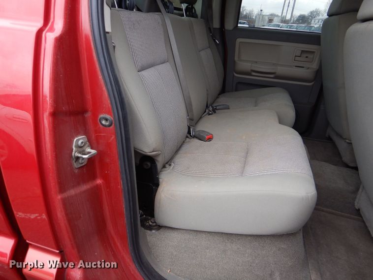 image for item MM9681 2010 Dodge Dakota  Crew Cab pickup truck