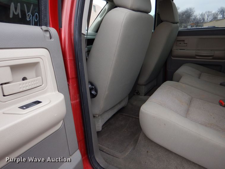 image for item MM9681 2010 Dodge Dakota  Crew Cab pickup truck