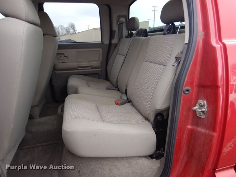 image for item MM9681 2010 Dodge Dakota  Crew Cab pickup truck