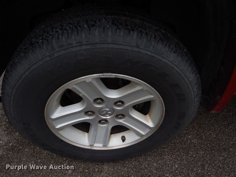 image for item MM9681 2010 Dodge Dakota  Crew Cab pickup truck