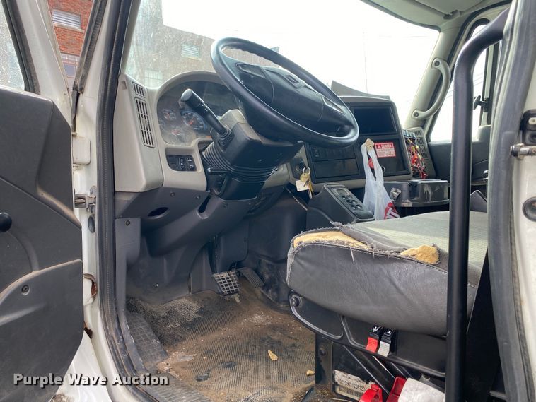 image for item MM9696 2008 International WorkStar 7400 dump truck