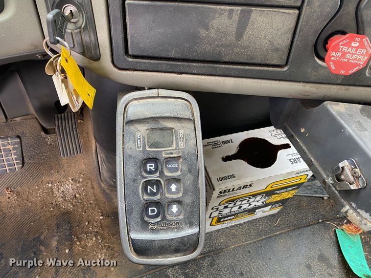 image for item MM9696 2008 International WorkStar 7400 dump truck