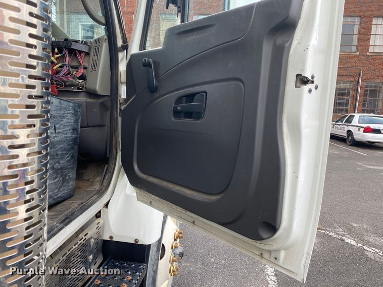 image for item MM9696 2008 International WorkStar 7400 dump truck