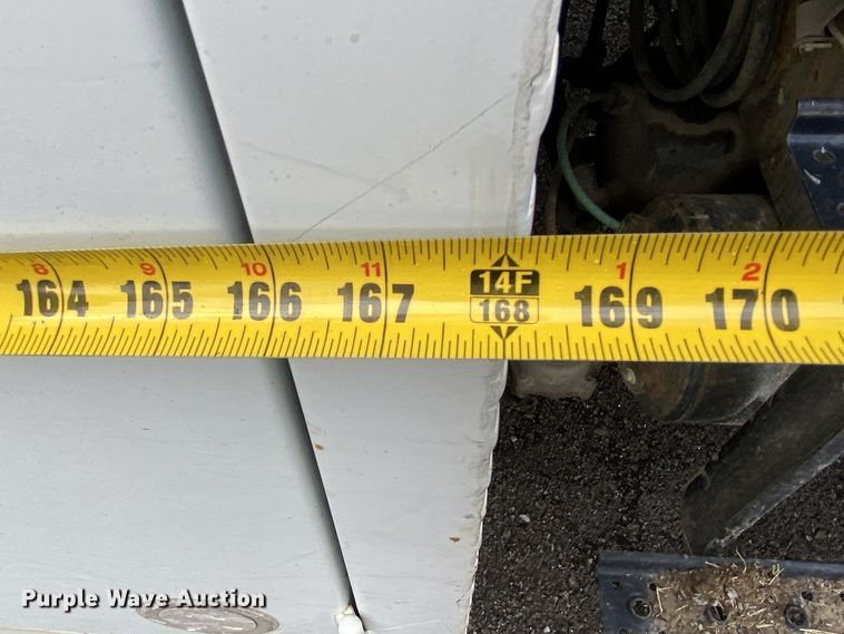 image for item MM9697 2002 International 4400  utility / service truck