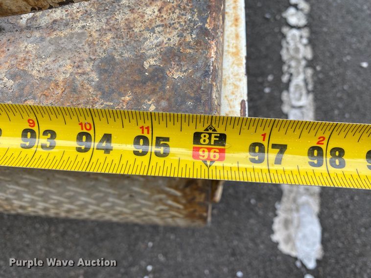 image for item MM9697 2002 International 4400  utility / service truck