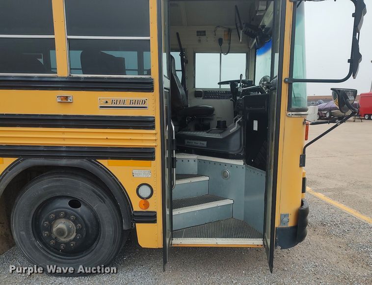 image for item MM9933 1998 Blue Bird TC2000  school bus