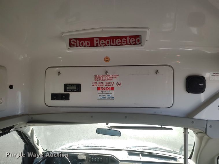 image for item MM9966 2012 Ford E450 Super Duty  shuttle bus