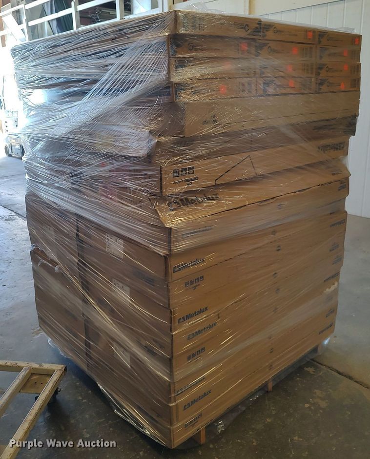 image for item MM9985 (3) pallets of light fixtures