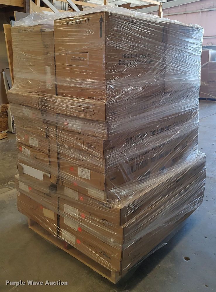 image for item MM9985 (3) pallets of light fixtures