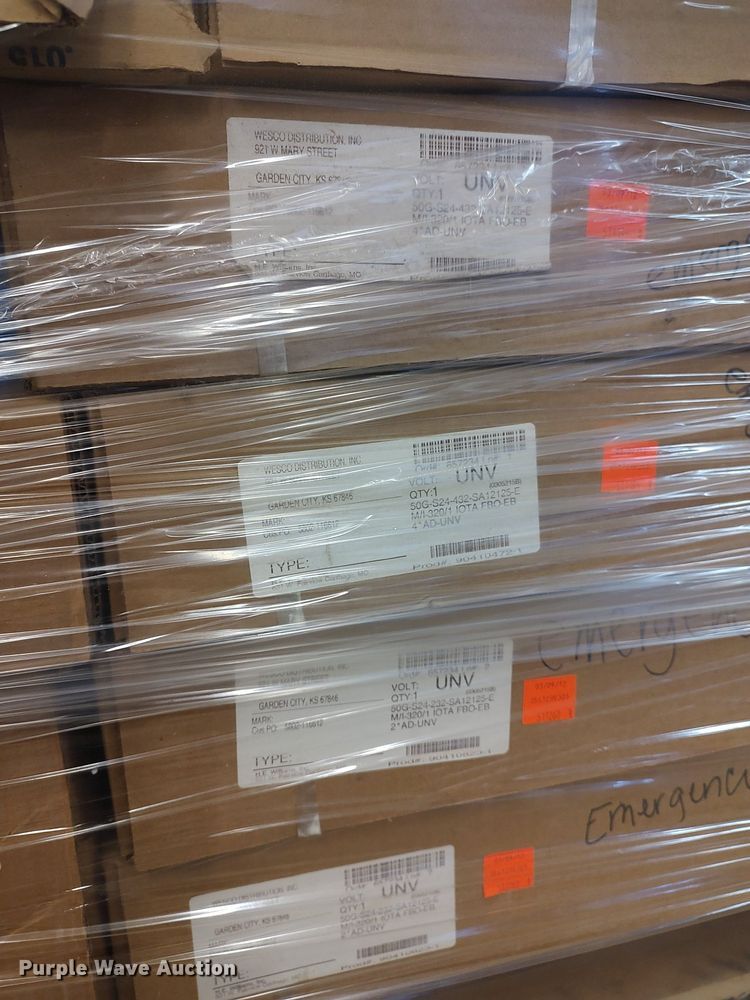 image for item MM9985 (3) pallets of light fixtures