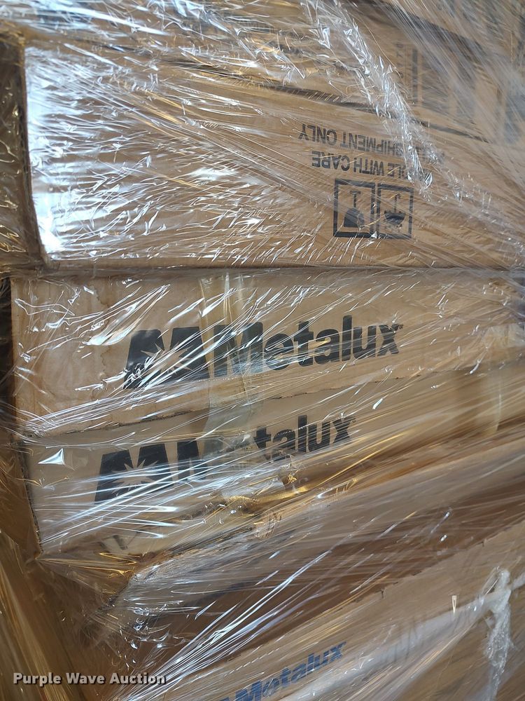 image for item MM9985 (3) pallets of light fixtures