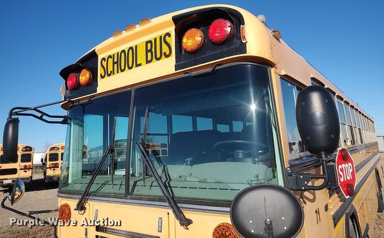 image for item MM9987 2010 Blue Bird  school bus